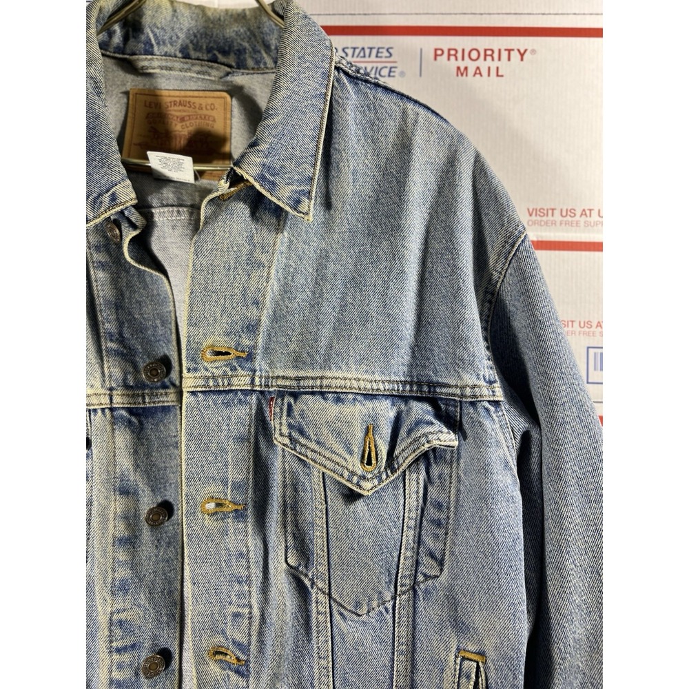 Vintage 90s Levis Denim Mens Sz Med Blue Jean Trucker Jacket Made In USA - Picture 3 of 12